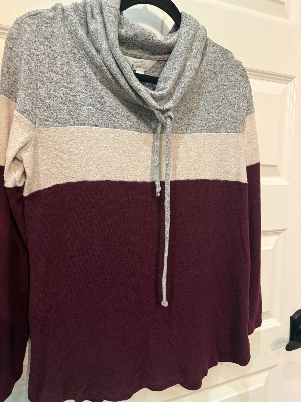 Market & Spruce Gray, Cream & Burgundy Colorblock Cowl Sweater